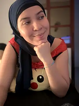 MatchedEyebrow online show from November 13, 2025, 9:51 pm