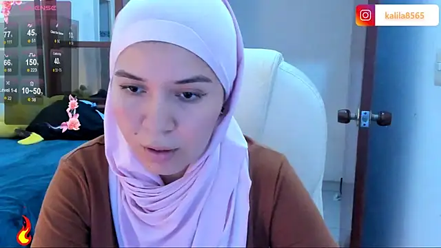 MatchedEyebrow online show from October 18, 2025, 9:17 pm