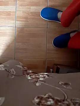 feet toes online show from November 7, 2025, 7:13 am