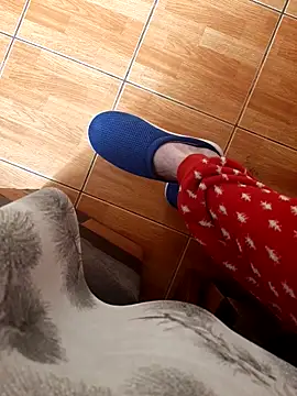 feet toes online show from April 29, 2026, 5:55 am