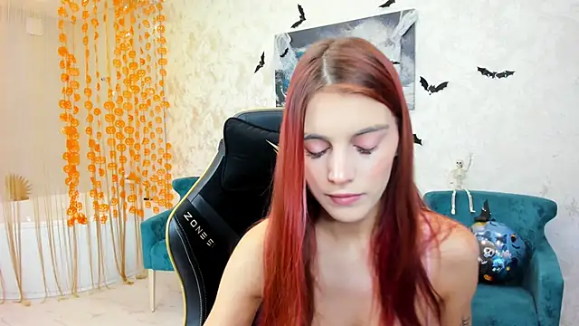 Snapshot of RedLipse chatting on October 25, 2025, 3:28 am RedLipse online show from October 25, 2025, 3:28 am