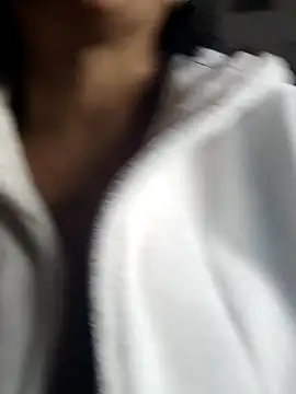 Molly newman6 online show from December 18, 2025, 9:58 am