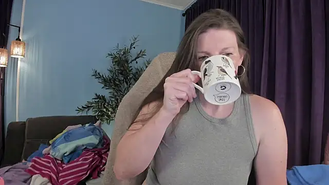 Snapshot of Kelly_Carolina chatting on April 22, 2026, 11:39 am Kelly Carolina online show from April 22, 2026, 11:39 am