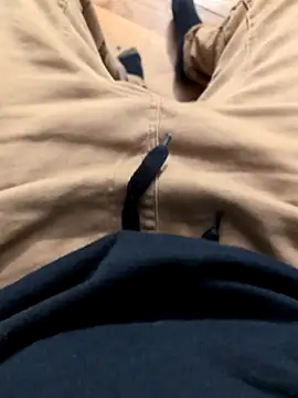 MrandMrsHaze online show from November 26, 2025, 6:02 am