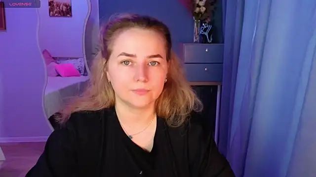 Snapshot of Mira_Mermayd chatting on May 8, 2026, 1:09 am Mira Mermayd online show from May 8, 2026, 1:09 am