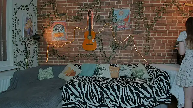 Snapshot of yamy_yamy_yamy chatting on November 9, 2025, 1:59 pm yamy yamy yamy online show from November 9, 2025, 1:59 pm