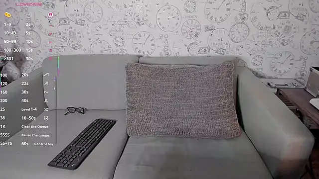 Snapshot of LondonBadGirl chatting on November 17, 2025, 7:51 pm LondonBadGirl online show from November 17, 2025, 7:51 pm