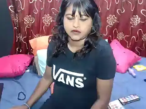 indian glitter online show from December 2, 2025, 12:29 pm