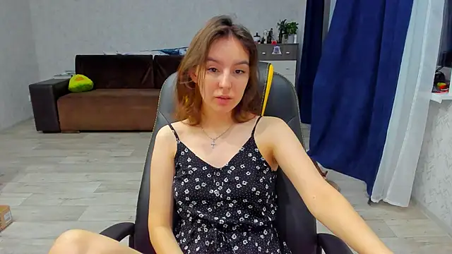 c arina x online show from February 3, 2025, 2:14 am