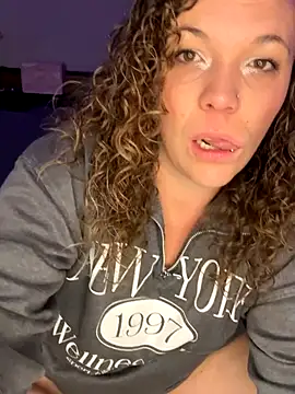 Snapshot of AuroraSummers chatting on November 2, 2025, 11:54 pm AuroraSummers online show from November 2, 2025, 11:54 pm