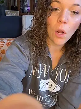 Snapshot of AuroraSummers chatting on October 22, 2025, 2:38 pm AuroraSummers online show from October 22, 2025, 2:38 pm