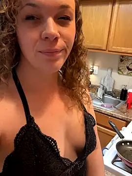 Snapshot of AuroraSummers chatting on October 30, 2025, 1:59 am AuroraSummers online show from October 30, 2025, 1:59 am