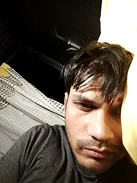 Snapshot of alex78265 chatting on May 21, 2026, 1:58 am alex78265 online show from May 21, 2026, 1:58 am