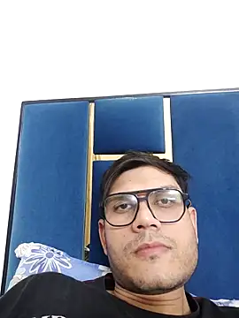 Snapshot of alex78265 chatting on October 9, 2025, 4:40 pm alex78265 online show from October 9, 2025, 4:40 pm