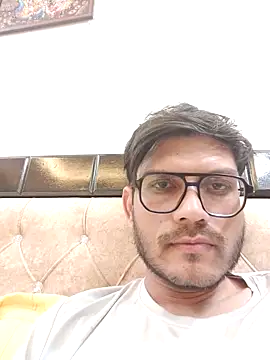 Snapshot of alex78265 chatting on November 17, 2025, 1:26 pm alex78265 online show from November 17, 2025, 1:26 pm