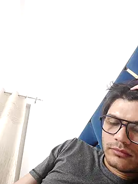 Snapshot of alex78265 chatting on September 11, 2025, 4:51 pm alex78265 online show from September 11, 2025, 4:51 pm