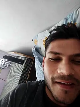 Snapshot of alex78265 chatting on September 28, 2025, 5:36 am alex78265 online show from September 28, 2025, 5:36 am