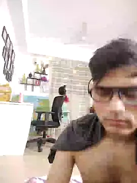 Snapshot of alex78265 chatting on September 15, 2025, 5:35 pm alex78265 online show from September 15, 2025, 5:35 pm