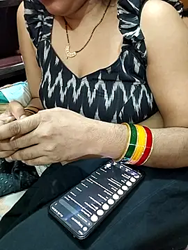 Snapshot of Diya_143 chatting on June 23, 2026, 5:55 pm Diya 143 online show from June 23, 2026, 5:55 pm