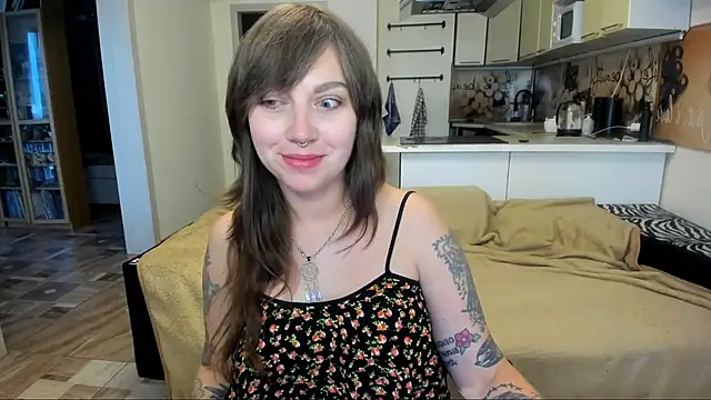 Snapshot of StacyTigerr chatting on October 3, 2025, 1:45 pm StacyTigerr online show from October 3, 2025, 1:45 pm