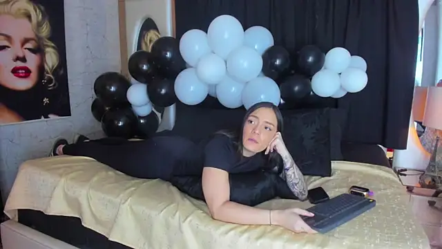 celestestars online show from October 29, 2025, 9:36 pm