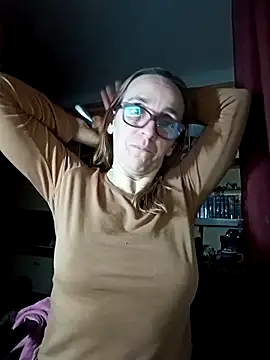 Snapshot of Dettybitch40 chatting on November 2, 2025, 5:51 pm Dettybitch40 online show from November 2, 2025, 5:51 pm