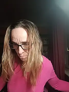 Snapshot of Dettybitch40 chatting on November 25, 2025, 4:18 pm Dettybitch40 online show from November 25, 2025, 4:18 pm