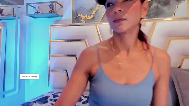 HannaPetit online show from April 13, 2026, 12:31 pm