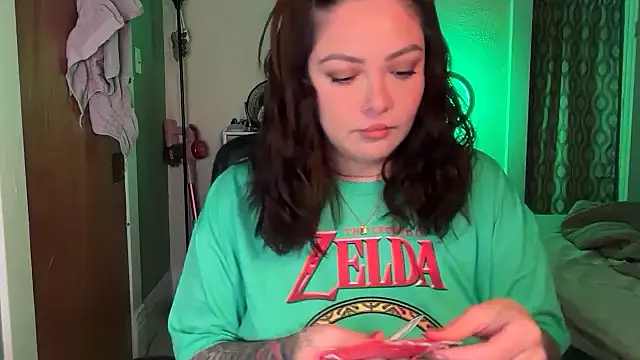 Snapshot of nativepumpkin95 chatting on October 31, 2025, 12:18 am nativepumpkin95 online show from October 31, 2025, 12:18 am