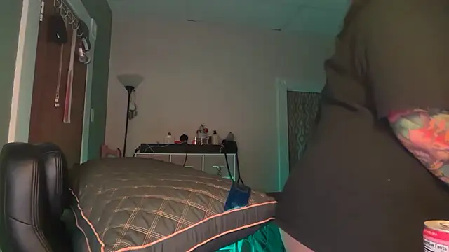 nativepumpkin95 online show from April 2, 2026, 11:44 pm