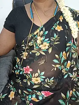 Snapshot of Tamil-hotwife chatting on June 10, 2026, 5:14 pm Tamil-hotwife online show from June 10, 2026, 5:14 pm
