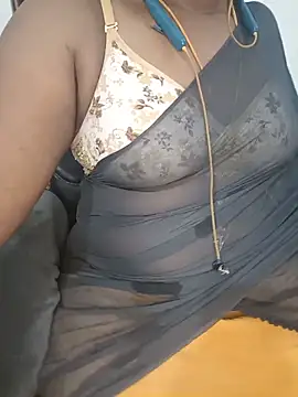 Snapshot of Tamil-hotwife chatting on June 18, 2026, 7:51 am Tamil-hotwife online show from June 18, 2026, 7:51 am
