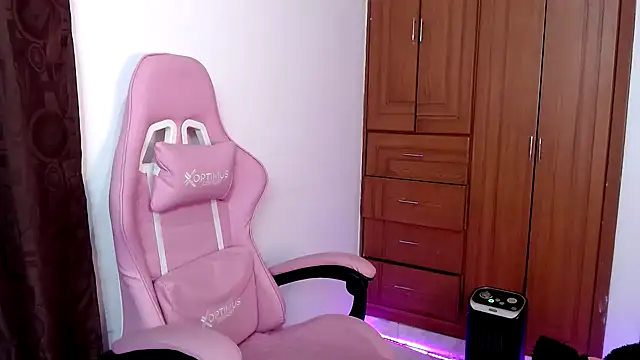 Snapshot of tastymeli chatting on December 31, 2024, 3:55 am tastymeli online show from December 31, 2024, 3:55 am