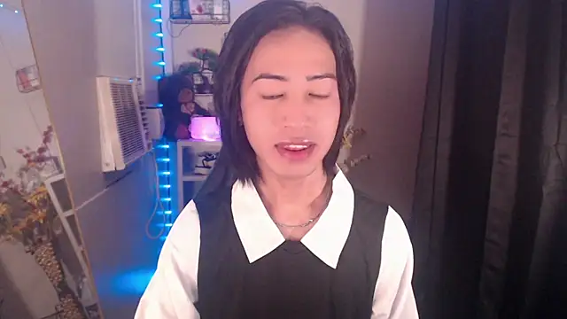 Lemonadexxx online show from February 11, 2026, 8:47 am