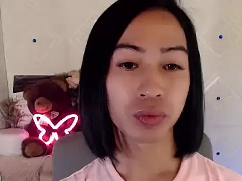 Snapshot of Lemonadexxx chatting on February 15, 2025, 1:49 pm Lemonadexxx online show from February 15, 2025, 1:49 pm