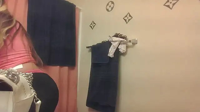 Snapshot of bootiebby chatting on November 21, 2025, 10:25 am bootiebby online show from November 21, 2025, 10:25 am