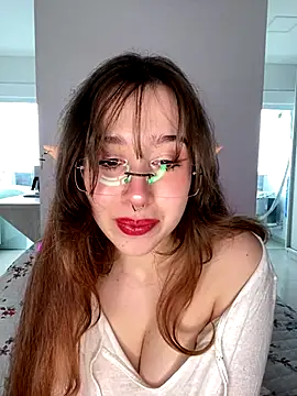 tsuki chan on online show from October 20, 2025, 1:22 pm