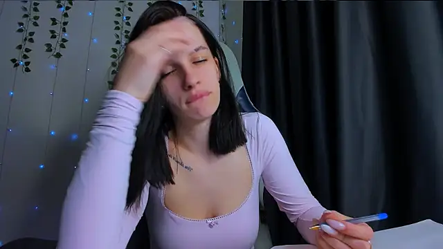 KarlaSim online show from March 11, 2026, 2:55 pm