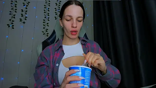 KarlaSim online show from March 16, 2026, 10:56 pm