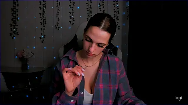 KarlaSim online show from February 15, 2025, 9:28 pm