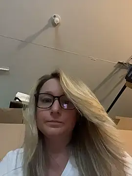 Vivian MayXxX online show from July 12, 2026, 8:09 pm