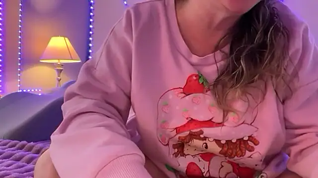 Snapshot of Vivian_MayXxX chatting on December 18, 2025, 9:40 pm Vivian MayXxX online show from December 18, 2025, 9:40 pm