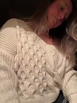 Snapshot of Vivian_MayXxX chatting on January 24, 2025, 11:02 pm Vivian MayXxX online show from January 24, 2025, 11:02 pm