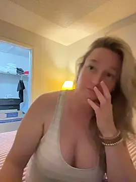 Vivian MayXxX online show from June 28, 2026, 7:31 pm
