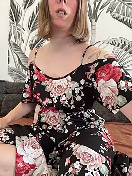 Snapshot of Daisy_Michto_Officiel chatting on May 22, 2026, 1:09 pm Daisy Michto Officiel online show from May 22, 2026, 1:09 pm