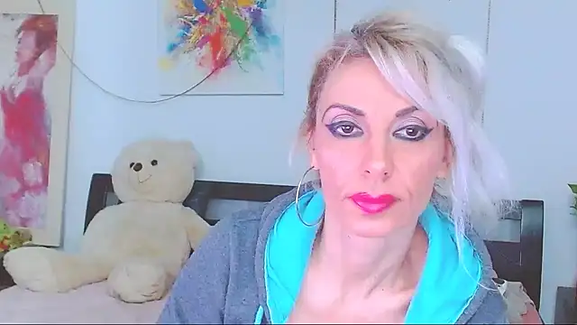 Snapshot of HoneyLara chatting on March 1, 2026, 9:48 pm HoneyLara online show from March 1, 2026, 9:48 pm