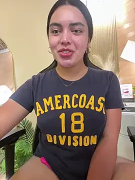 HotstuffCherrySummer online show from March 17, 2025, 5:34 am