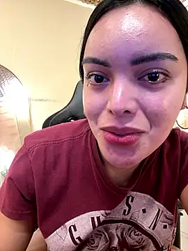 Snapshot of HotstuffCherrySummer chatting on January 9, 2026, 10:11 am HotstuffCherrySummer online show from January 9, 2026, 10:11 am