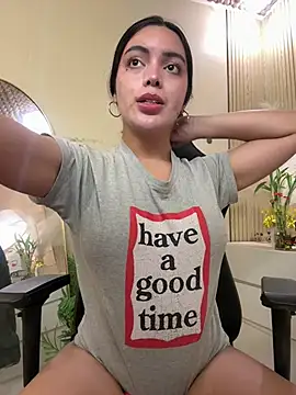 HotstuffCherrySummer online show from March 6, 2026, 10:54 am