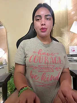 HotstuffCherrySummer online show from March 22, 2025, 12:04 pm